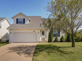 868 S Hackberry Ave, Nixa, MO 65714