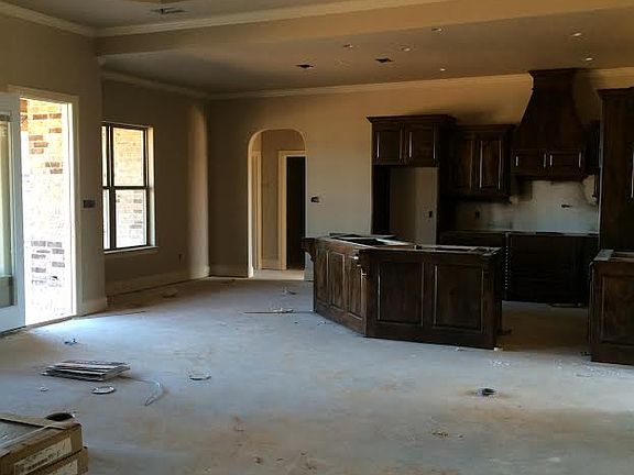 3rd image of 105 New Braunfels