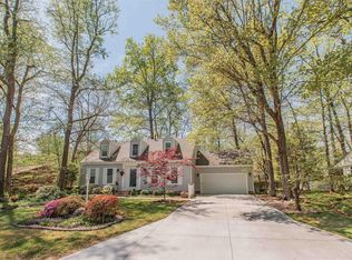 609 Country Club Ln, Carterville, IL 62918