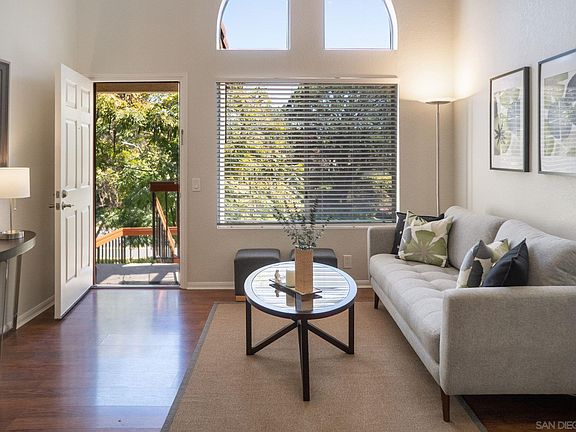 3rd image of 4070 Porte La Paz Unit 19