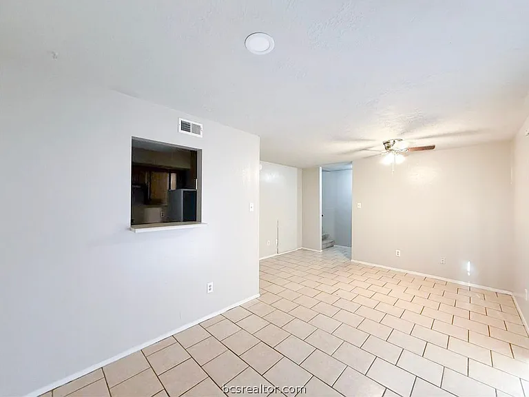 2402 Blanco Dr #B — Photo 4