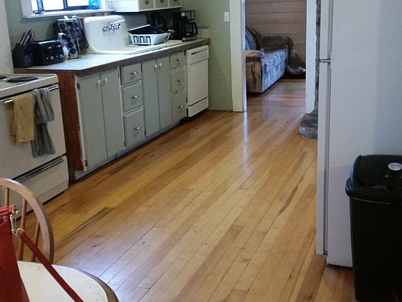 Old Fashion kitchen and dining room