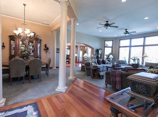 839 Wells Fargo Loop, Jacksonville, OR 97530