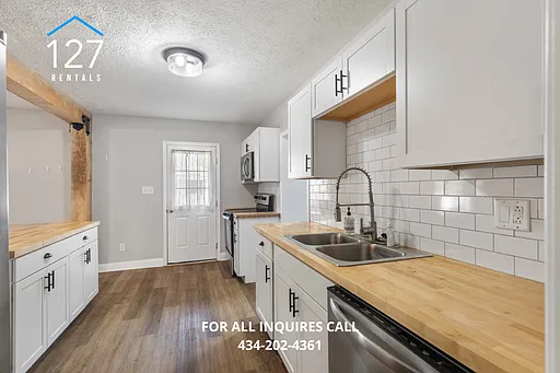 3232 Cary St — Photo 6