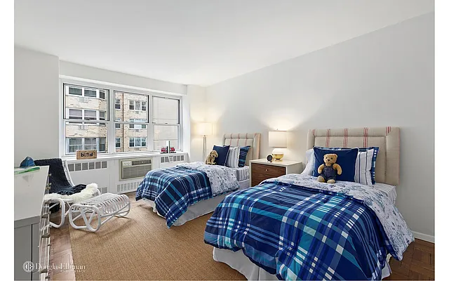 Sold by Douglas Elliman | media 41