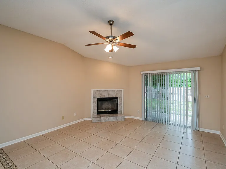 7835 Longhorn Cir E — Photo 3
