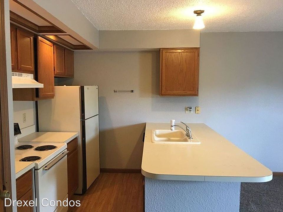 2nd image of 4100 N Drexel Blvd #24