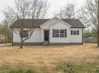 8543 Village Green Dr, Cross Plains, TN 37049