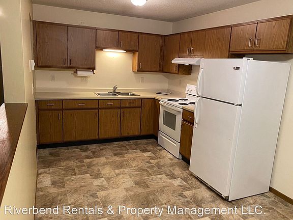 4th image of 1108 Dutchman Dr APT 4