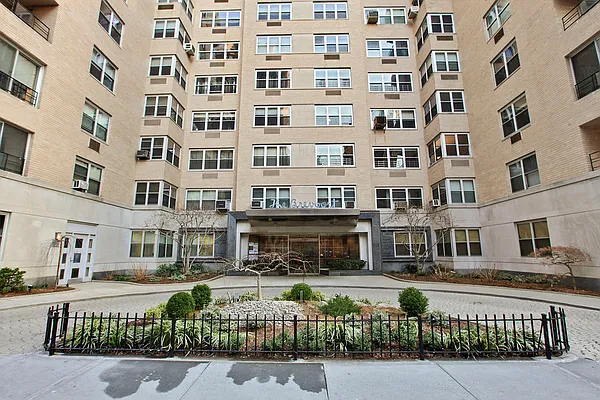 Sold by Corcoran | media 18