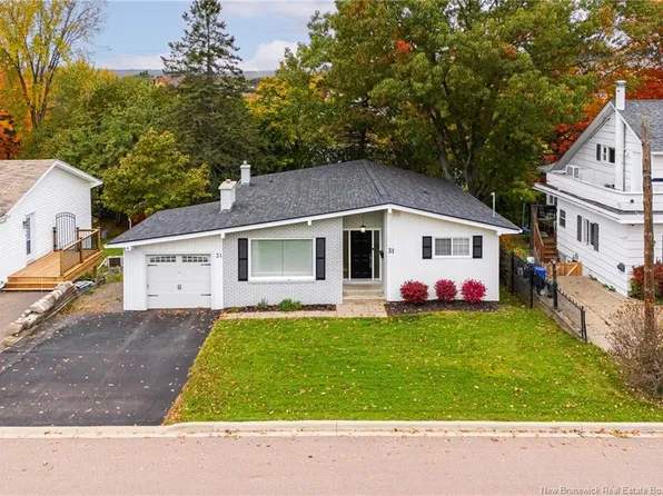 31 Alexander Ave, Moncton, NB E1E 1T3