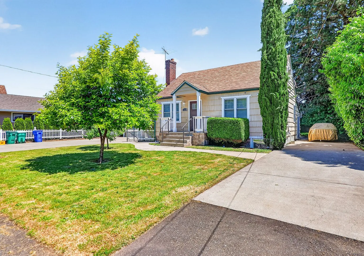 Spacious NE Portland Home with Central A/C, Finished Basement & Loft — Photo 2