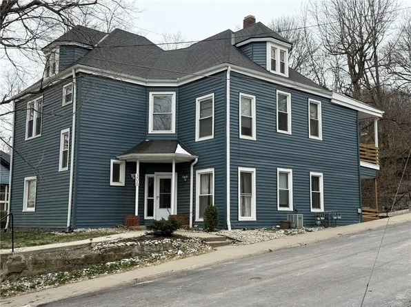 306 Main St, Parkville, MO 64152