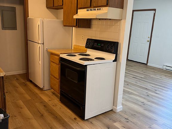 4th image of 2127 E Belle Ave #C