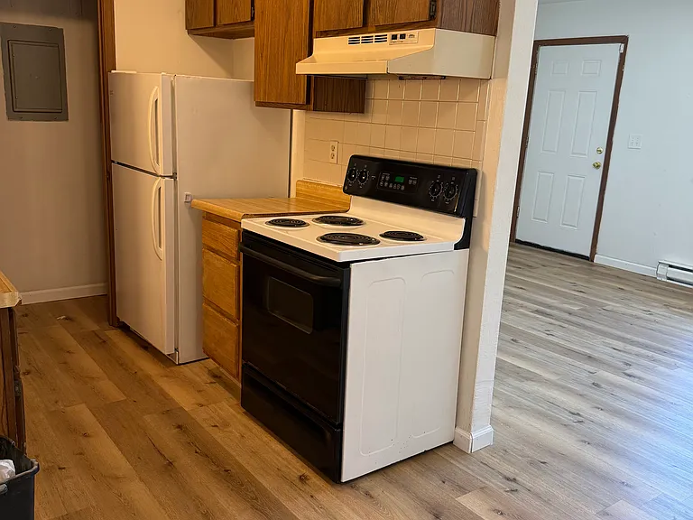 2127 E Belle Ave #C — Photo 4