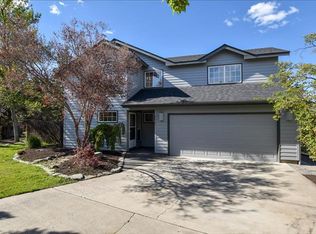 2082 NE Hollow Tree Ln, Bend, OR 97701