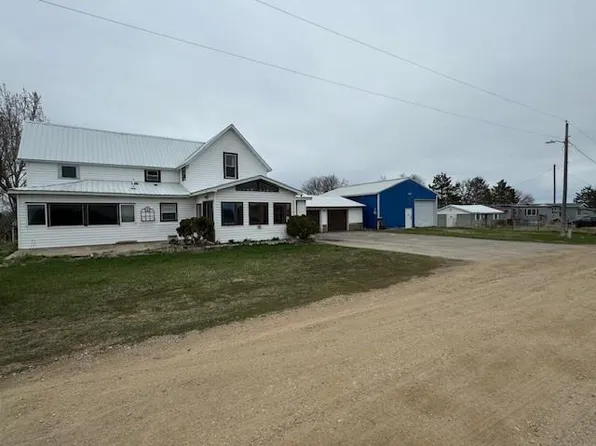 225 5th St E, Carlos, MN 56319