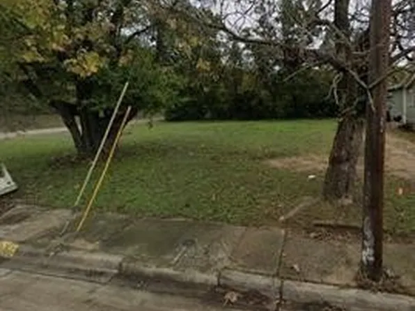 2870 Farragut St, Dallas, TX 75215