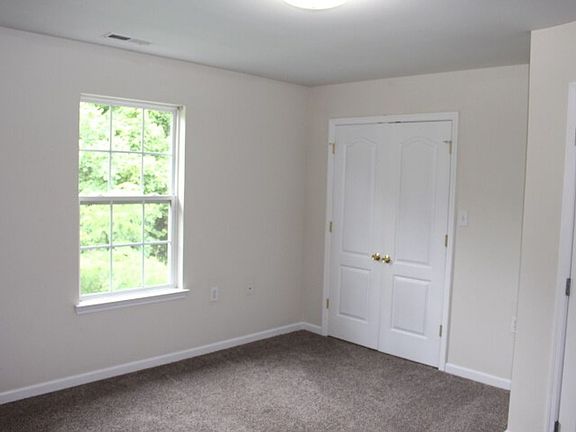 4th image of 2963-2965-2967 Landmark Ct NE #2965