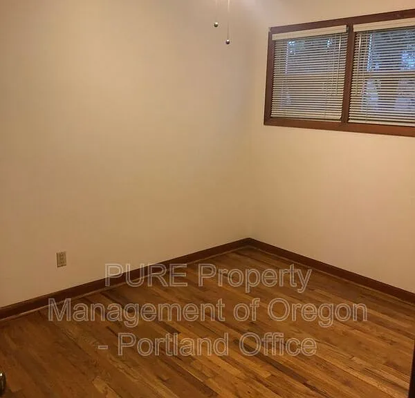 4725 SE Clinton St — Photo 9
