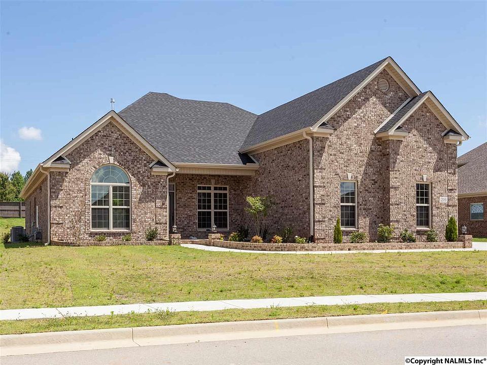 1st image of 216 Legendwood Dr
