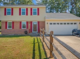3301 Fallowfield Dr, Falls Church, VA 22042