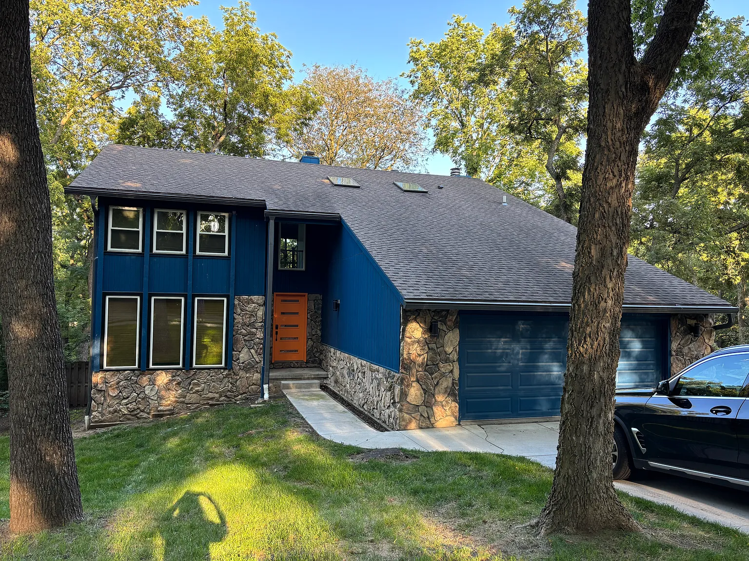 4 bed, 2.5 bath, 3564 sqft, $3,000 — Photo 1