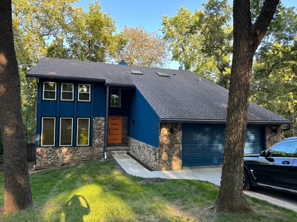 11737 Fisher House Rd, Bellevue, NE 68123