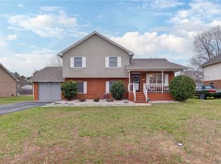 4009 Jamestown Dr, Hopewell, VA 23860