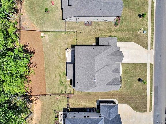 4th image of 602 Cornell Dr #21