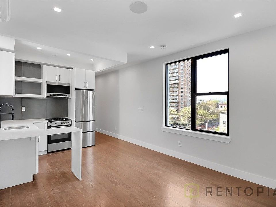 1st image of 88 Manhattan Ave #501
