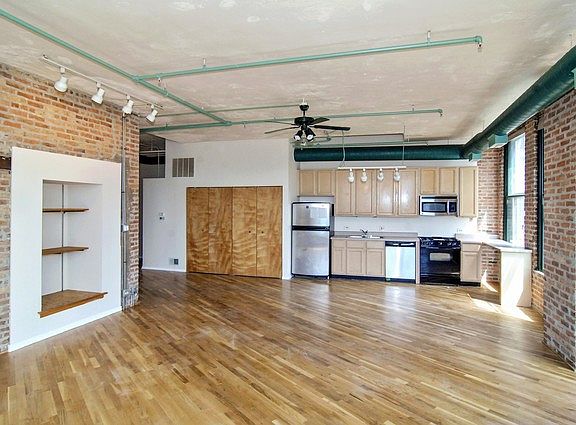 3rd image of 1322 S Wabash Ave #304