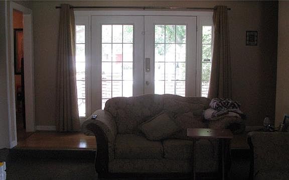5th image of 146 S Crestwood Blvd