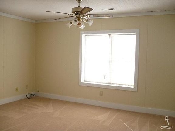 5th image of 149 NE 10th St