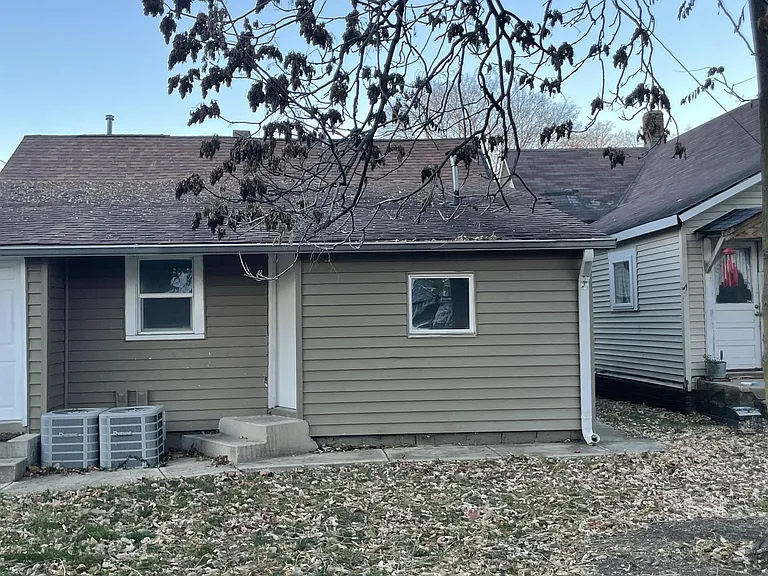 329 W Locust St #1 — Photo 13