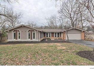 603 Forrester Dr, Manchester, MO