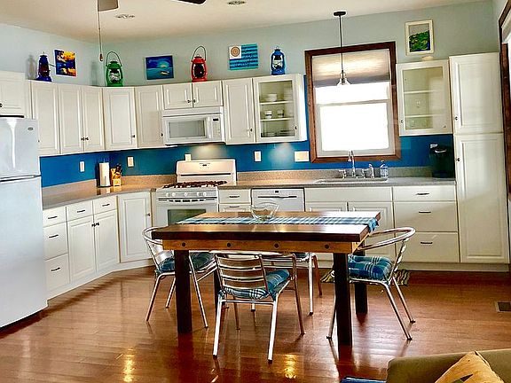 Open concept kitchen/living 