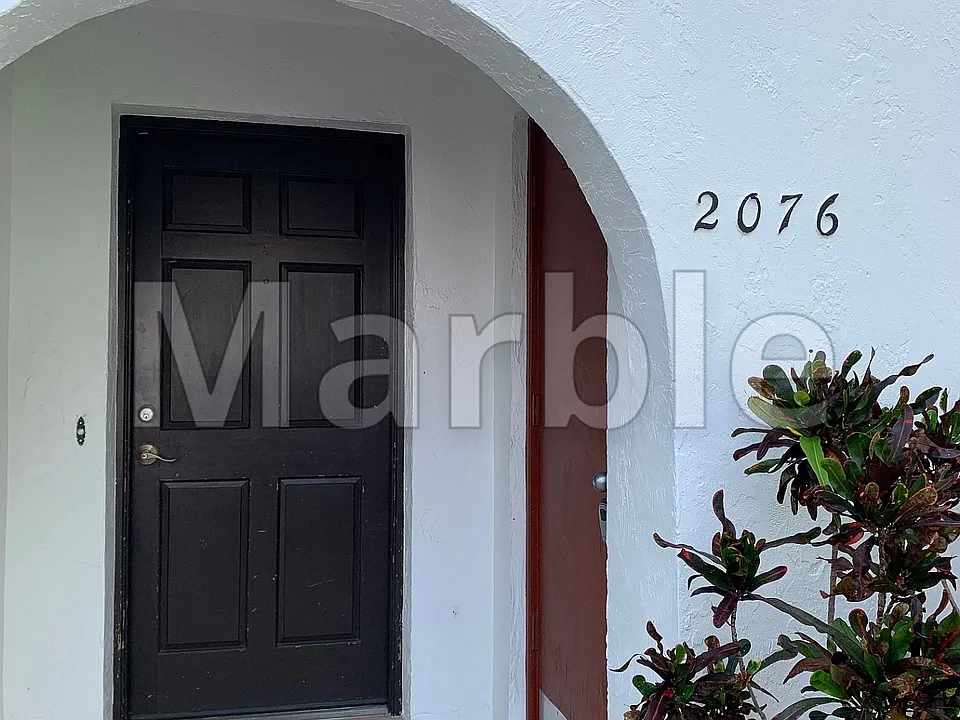 2076 Oak Meadow Cir