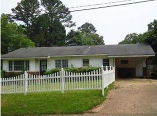 5913 17th St E, Cottondale, AL 35453