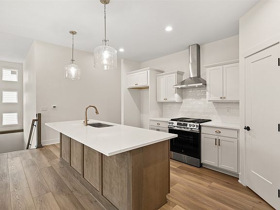 2nd image of 413 NE 59th St