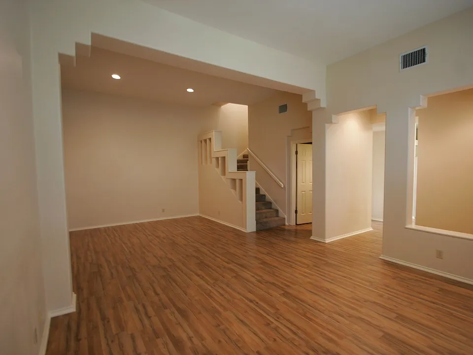 207 Grandview Pl #2