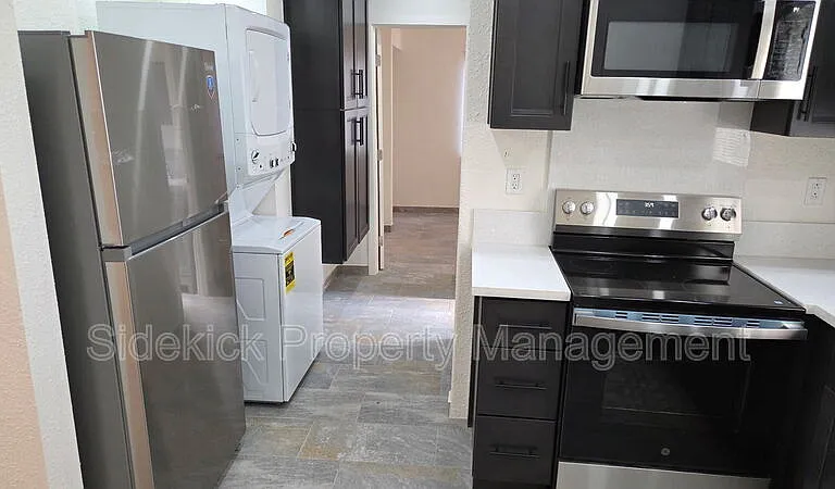 1157 S Townsend Ave — Photo 10