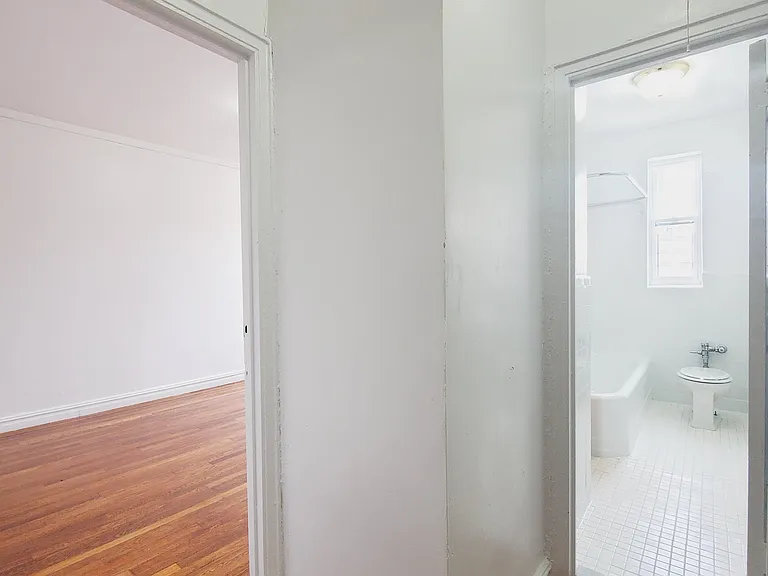 711 Walton Ave #4J — Photo 5