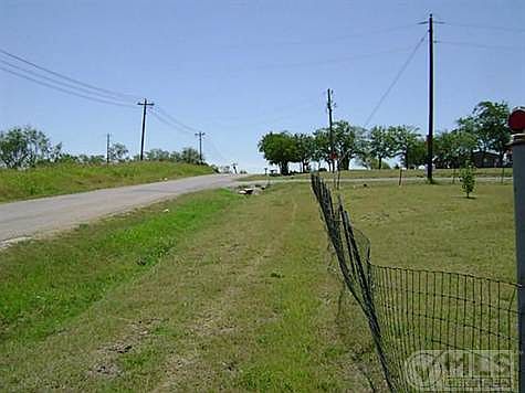 2nd image of 1621 County Road 607