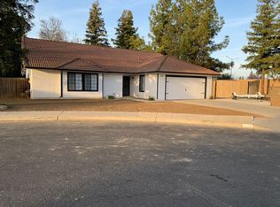 2591 Paul Ave, Clovis, CA 93611