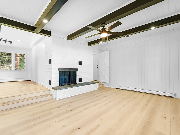 306 Warrenville Rd — Photo 12