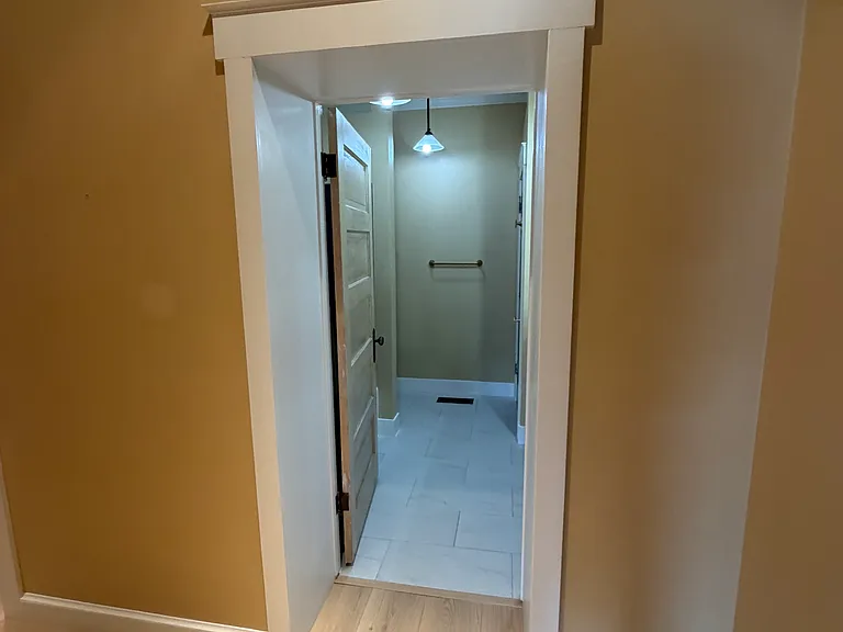 1122 E Westminster Ave — Photo 30