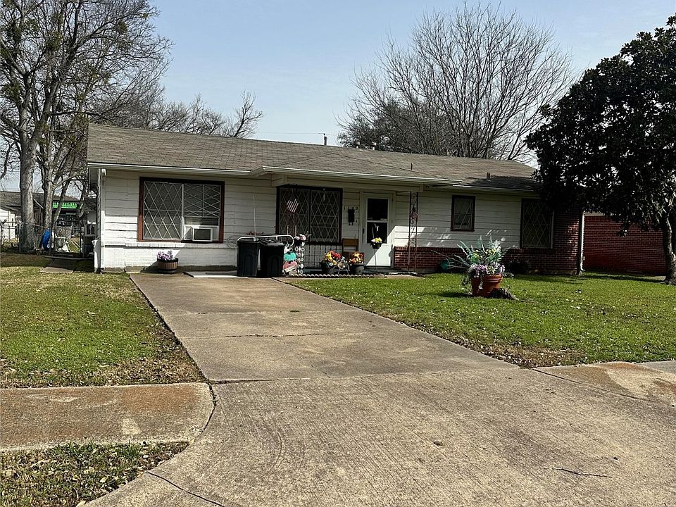 1st image of 1102 Pampa Dr
