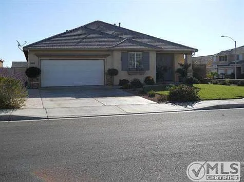 39100 White Fir Ln photo 1