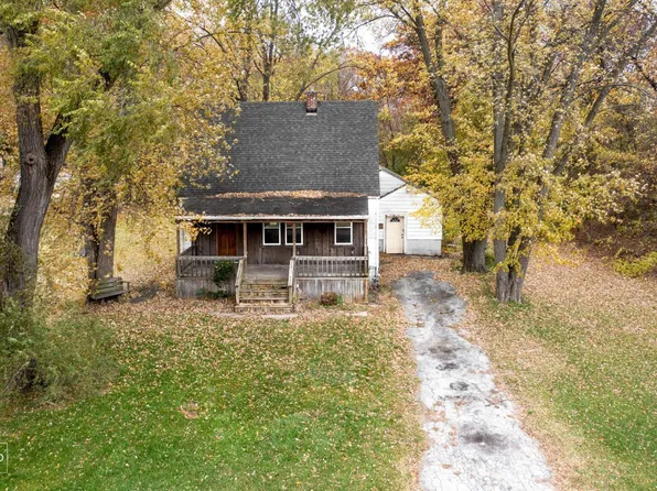 3224 E 37th Ave, Lake Station, IN 46405